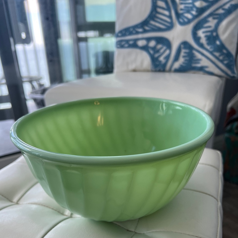 Vintage Fire King Jadeite Green Swirl 9" Mixing Bowl Rare Find
